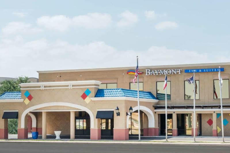 Surestay Plus Hotel By Best Western Lubbock Medical Center Exterior photo